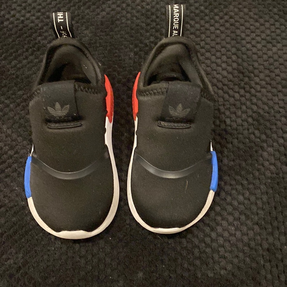 Toddler boy size 6 adidas shoes